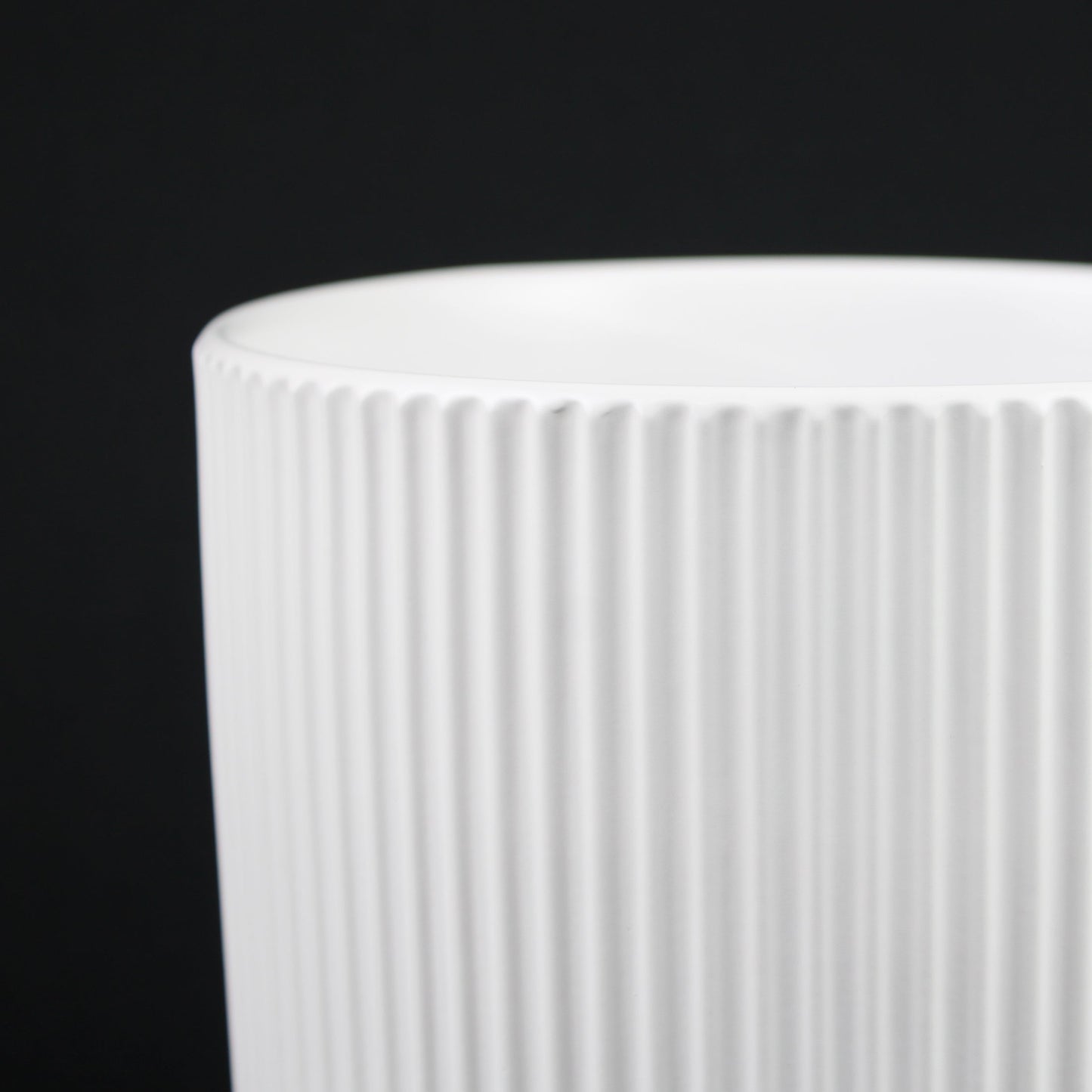 3-Piece White Stoneware Planter Pot Set with Ribbed Texture