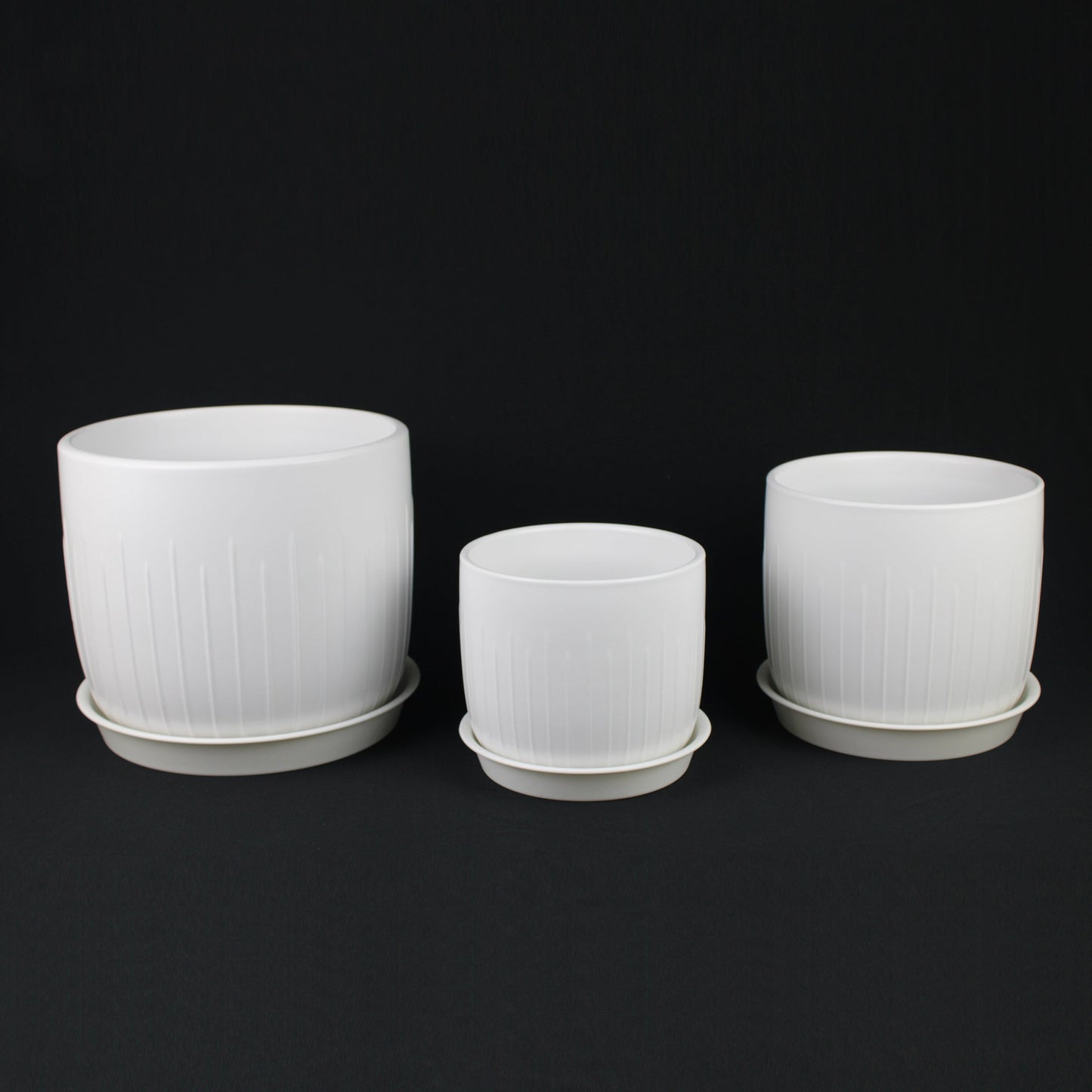 3-Piece White Stoneware Planter Pot Set with Vertical Groove Texture
